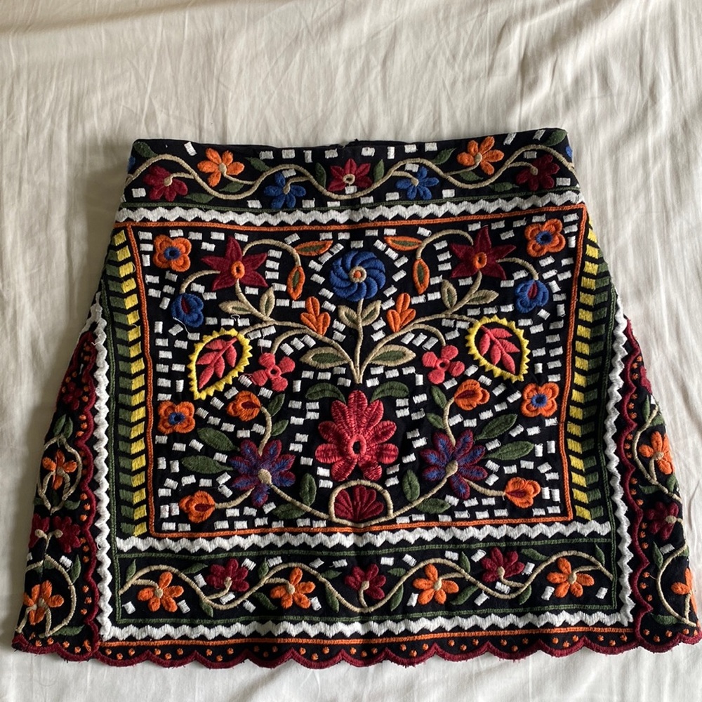 Zara embroidered floral black mini skirt, size medium